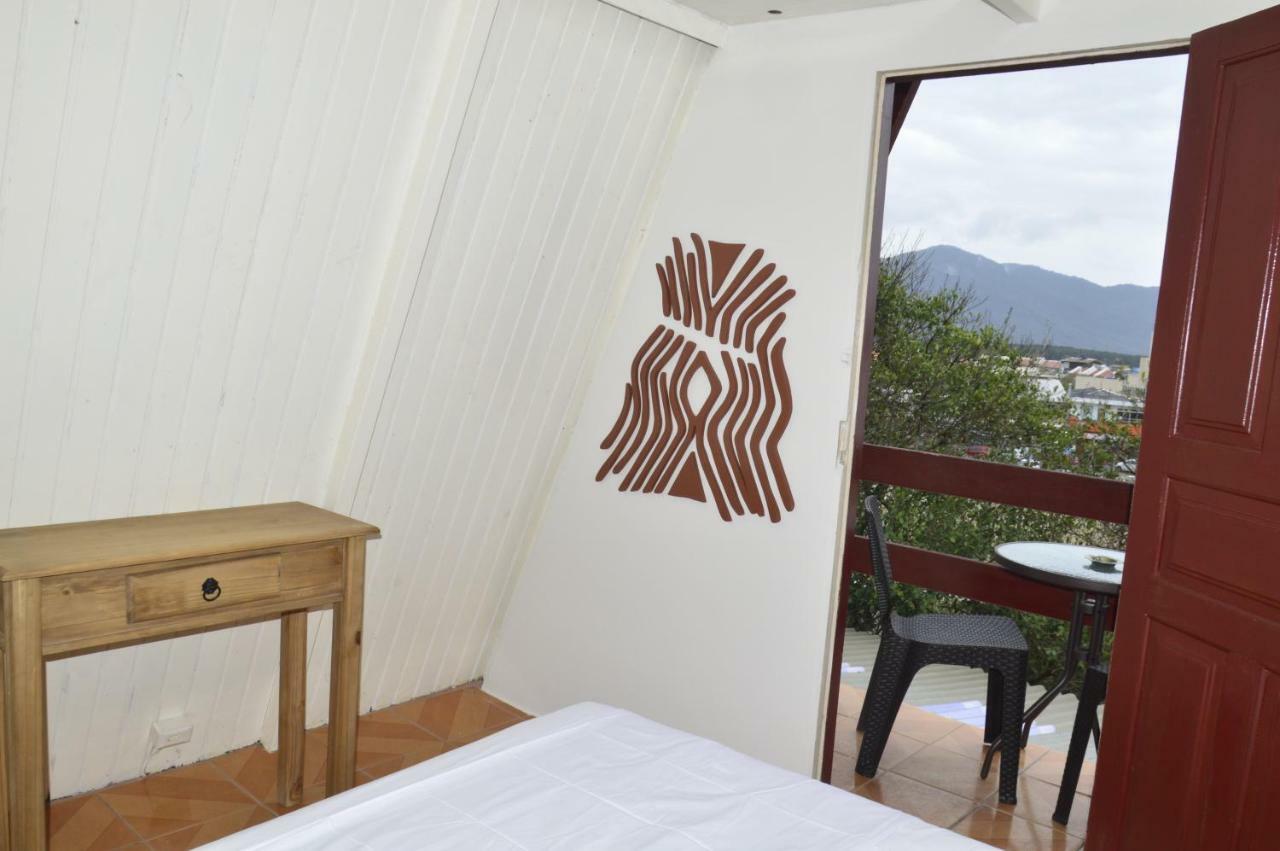 Хостел Floripa Backpackers Флорианополис Экстерьер фото