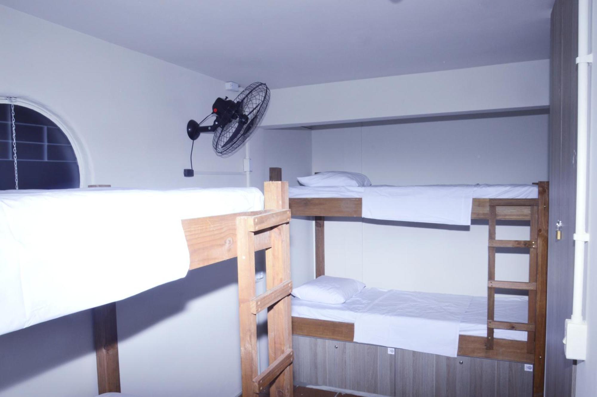 Хостел Floripa Backpackers Флорианополис Экстерьер фото